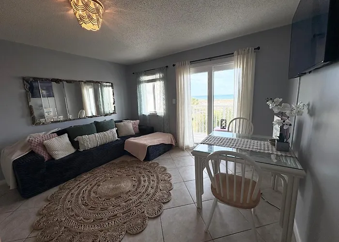 Beachy Aparthotel 3*